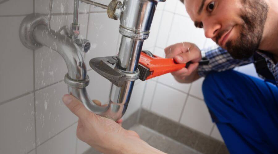 Professional same day plumber services in Middlebury, IN